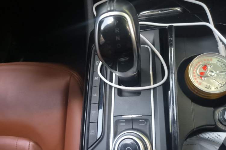 Used Maserati Levante 2016 3.0T Standard Edition Gear Lever