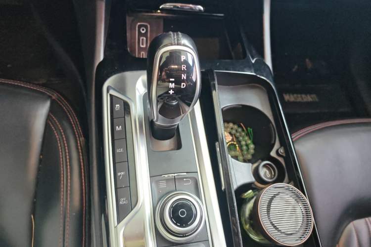 Used Maserati Levante  Gear Lever