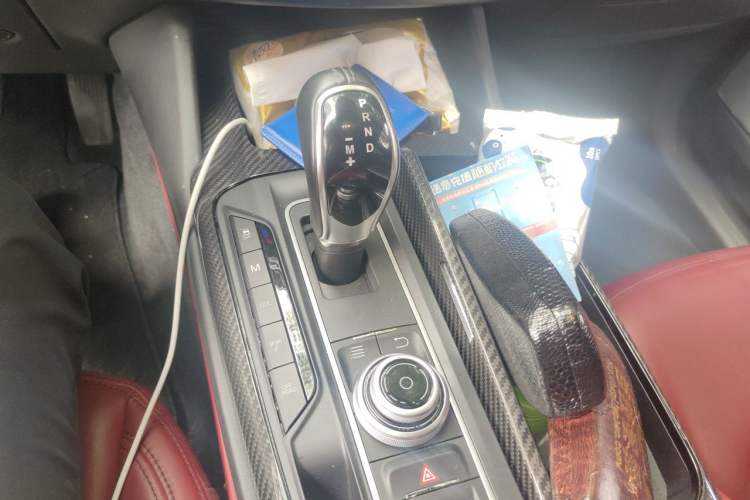 Used Maserati Levante 2016 3.0T Standard Edition Gear Lever