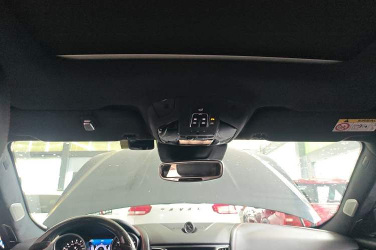 Used Maserati Levante  Headliner