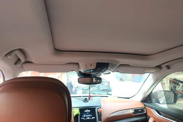 Used Maserati Levante 2016 3.0T Standard Edition Headliner