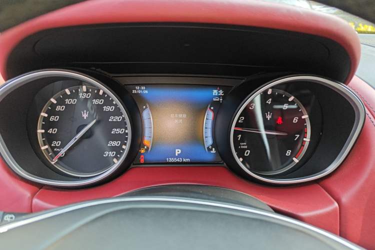Used Maserati Levante 2016 3.0T Standard Edition Instrument Cluster