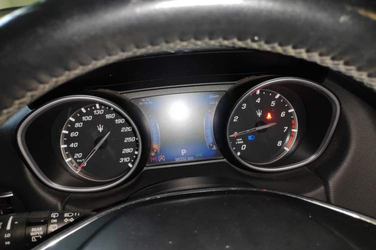 Used Maserati Levante 2016 3.0T Standard Edition Instrument Cluster