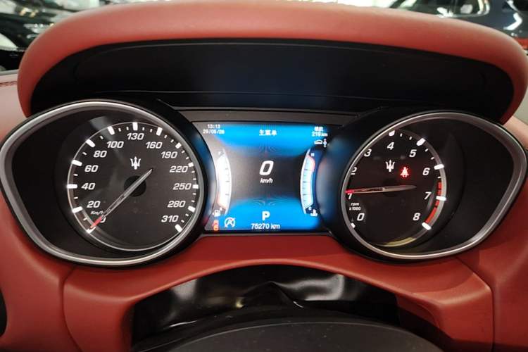 Used Maserati Levante 2016 3.0T Standard Edition Instrument Cluster