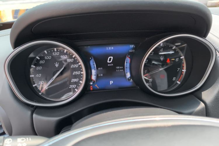 Used Maserati Levante 2016 3.0T Standard Edition Instrument Cluster