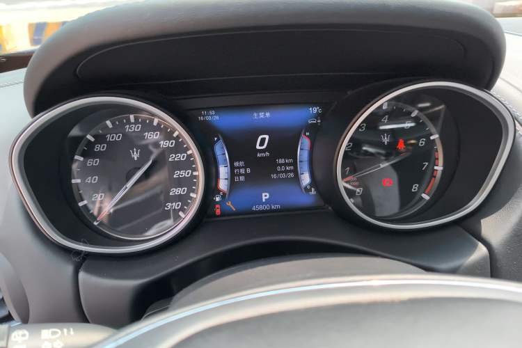 Used Maserati Levante 2016 3.0T Standard Edition Instrument Cluster
