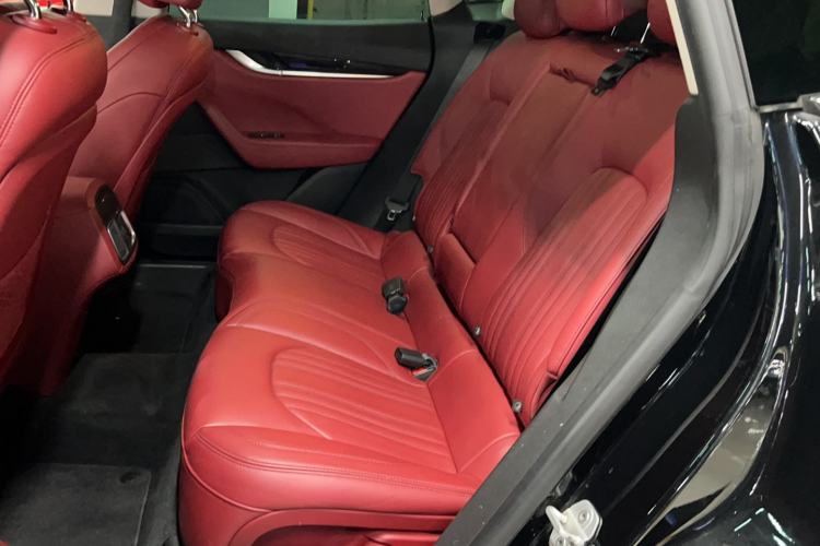 Used Maserati Levante 2016 3.0T Standard Edition Interior 1