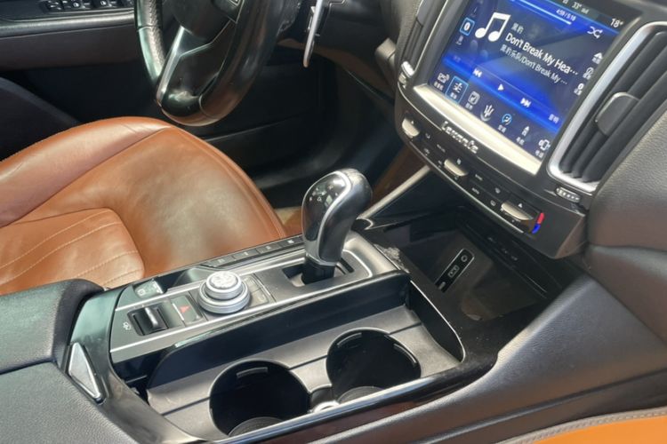 Used Maserati Levante 2016 3.0T Standard Edition Interior 1