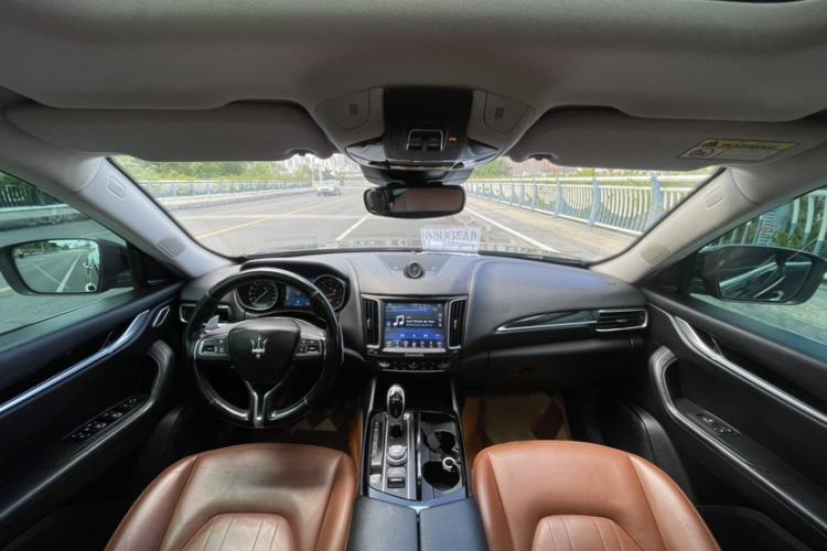 Used Maserati Levante 2016 3.0T Standard Edition Interior 2