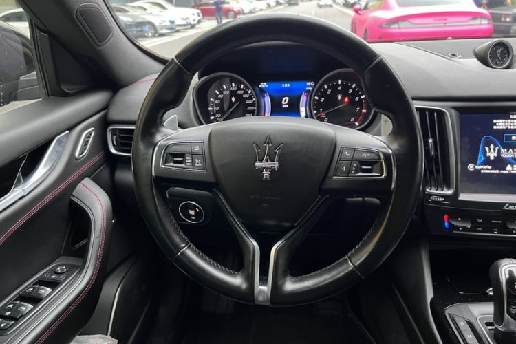 Used Maserati Levante 2016 3.0T Standard Edition Interior 2