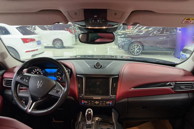 Used Maserati Levante 2016 3.0T Standard Edition Interior 3
