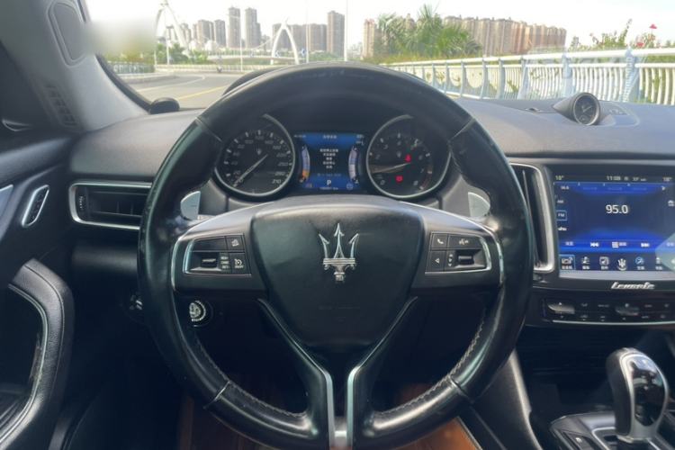 Used Maserati Levante 2016 3.0T Standard Edition Interior 3