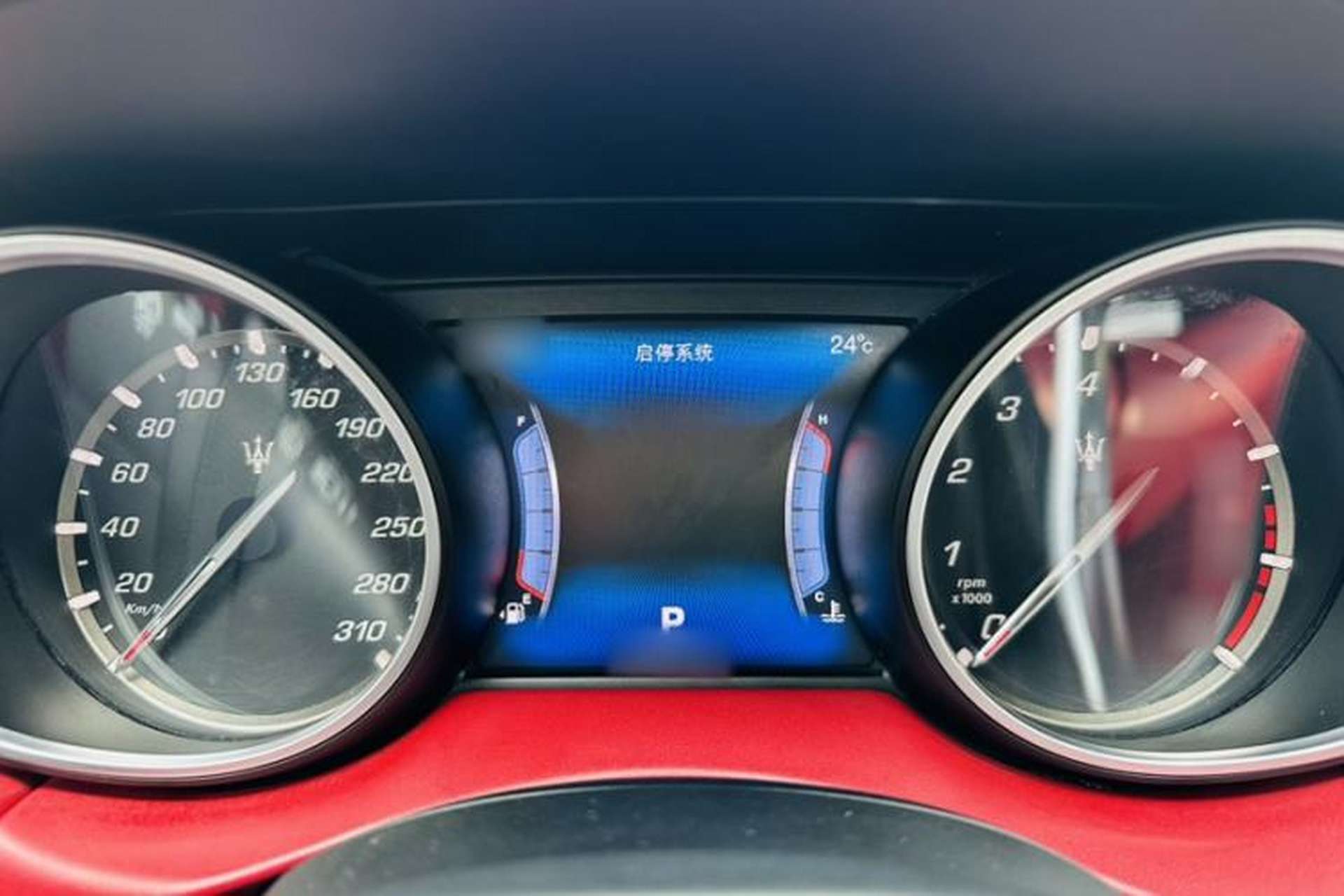 Used Maserati Levante 2016 3.0T Standard Edition Interior 4