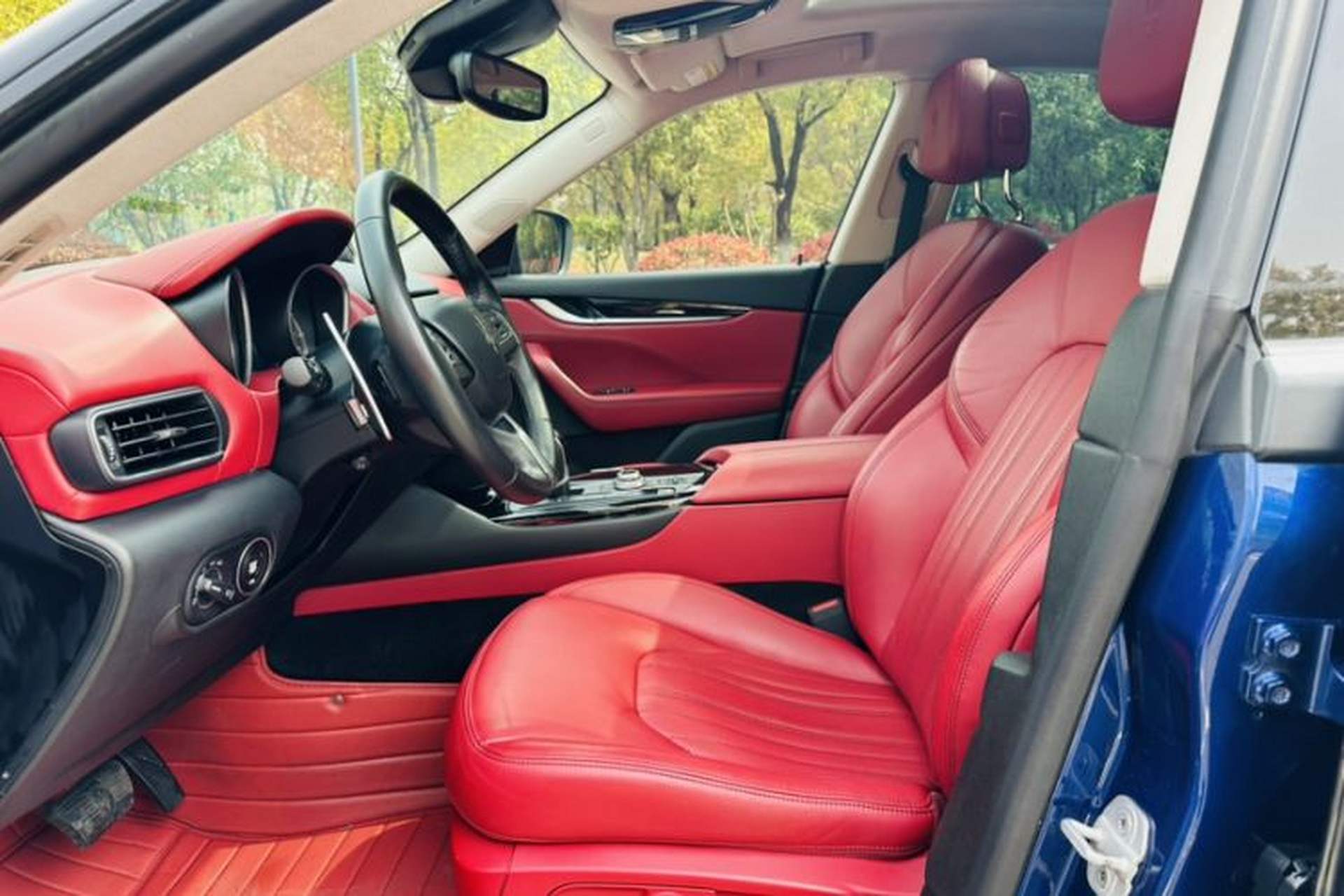 Used Maserati Levante 2016 3.0T Standard Edition Interior 7