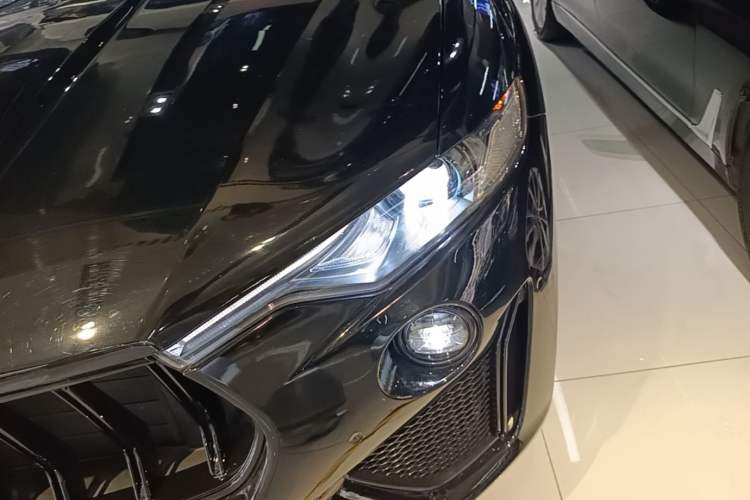 Used Maserati Levante 2016 3.0T Standard Edition Left Front Headlight