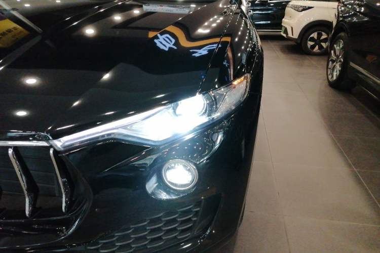 Used Maserati Levante 2016 3.0T Standard Edition Left Front Headlight