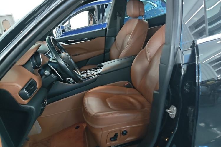 Used Maserati Levante 2016 3.0T Standard Edition Left Front Seat