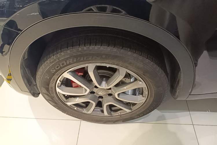 Used Maserati Levante 2016 3.0T Standard Edition Left Front Wheel Hub