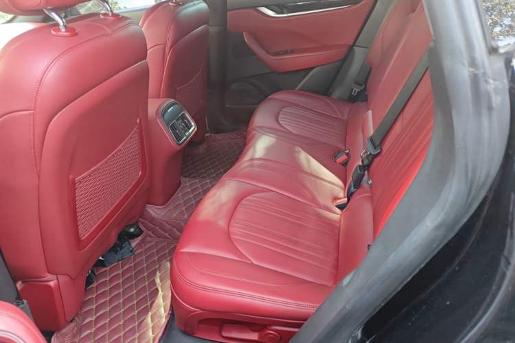 Used Maserati Levante 2016 3.0T Standard Edition Left Rear Seat