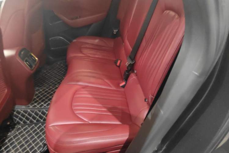 Used Maserati Levante 2016 3.0T Standard Edition Left Rear Seat