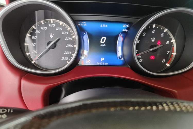 Used Maserati Levante 2016 3.0T Standard Edition Odometer Close Up
