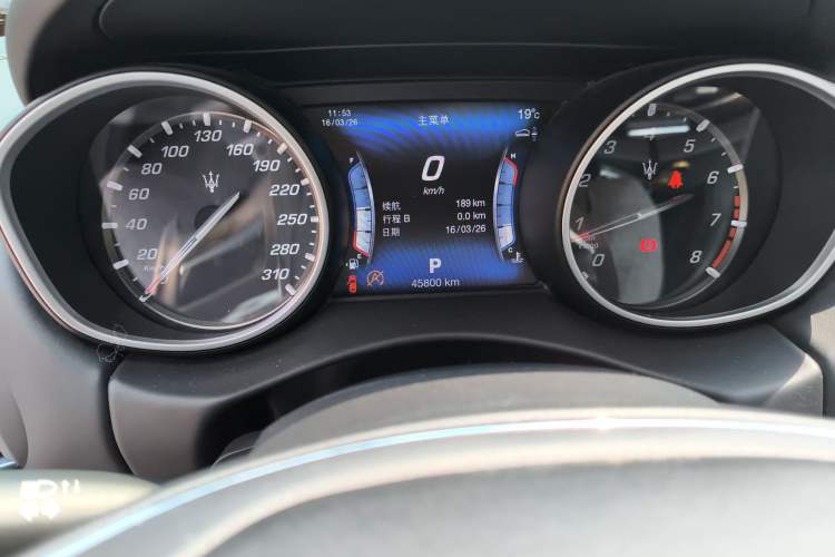 Used Maserati Levante 2016 3.0T Standard Edition Odometer Close Up