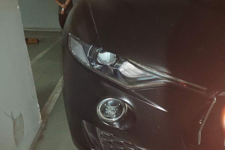 Used Maserati Levante 2016 3.0T Standard Edition Right Front Headlight