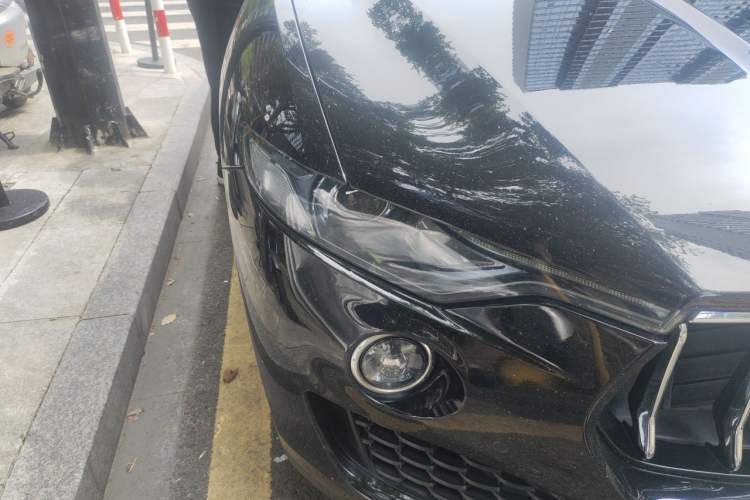Used Maserati Levante 2016 3.0T Standard Edition Right Front Headlight