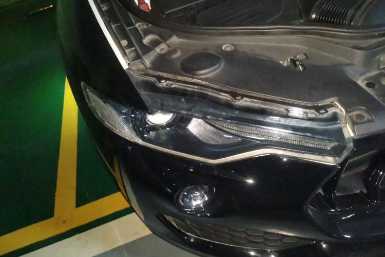 Used Maserati Levante 2016 3.0T Standard Edition Right Front Headlight