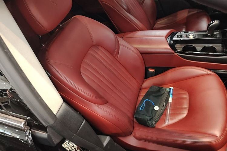 Used Maserati Levante 2016 3.0T Standard Edition Right Front Seat
