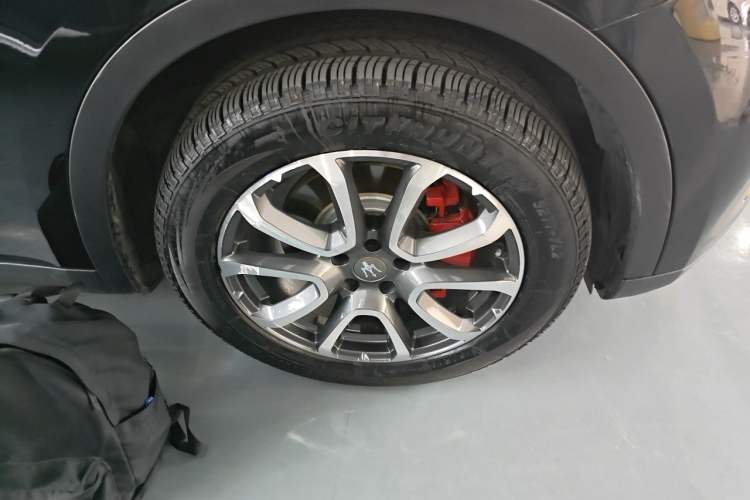 Used Maserati Levante 2016 3.0T Standard Edition Right Front Wheel Hub