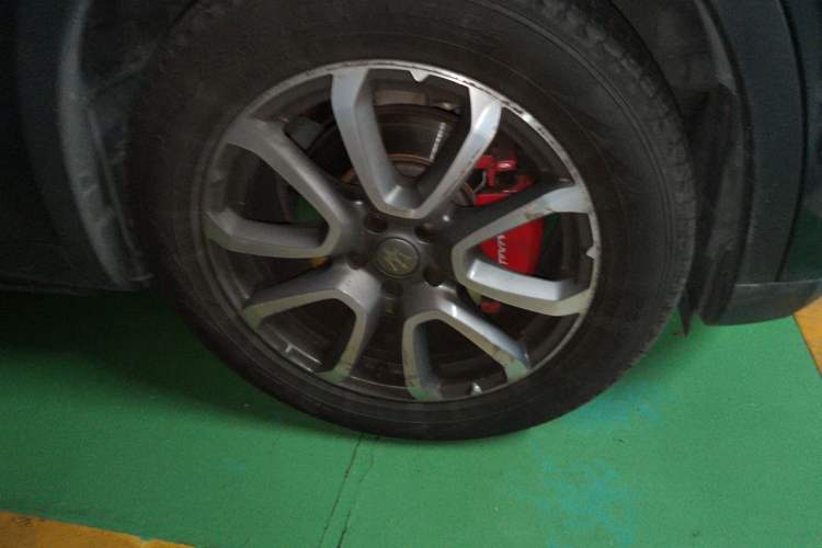 Used Maserati Levante 2016 3.0T Standard Edition Right Front Wheel Hub