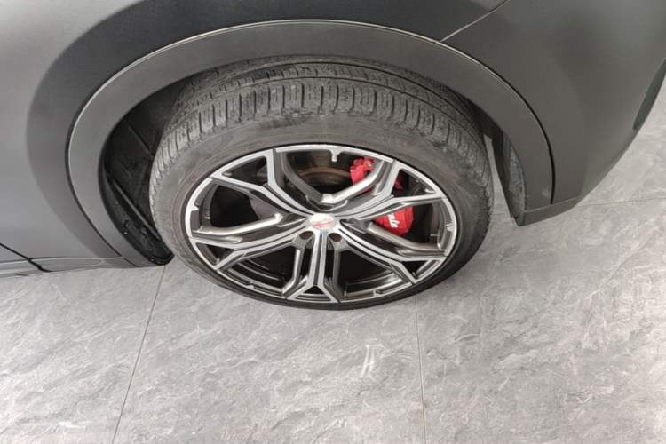 Used Maserati Levante 2016 3.0T Standard Edition Right Front Wheel Hub