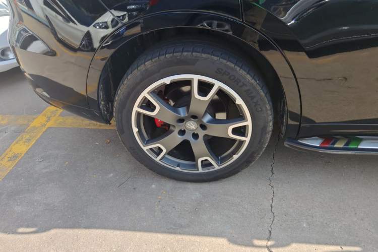 Used Maserati Levante 2016 3.0T Standard Edition Right Rear Wheel Hub