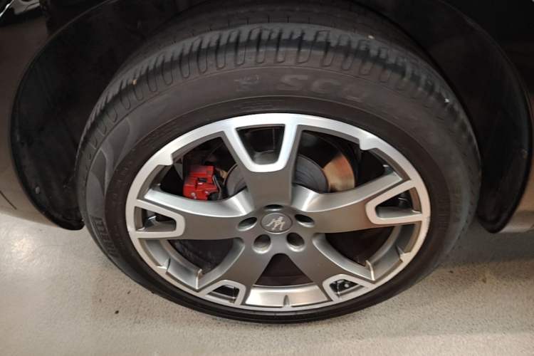Used Maserati Levante 2016 3.0T Standard Edition Right Rear Wheel Hub