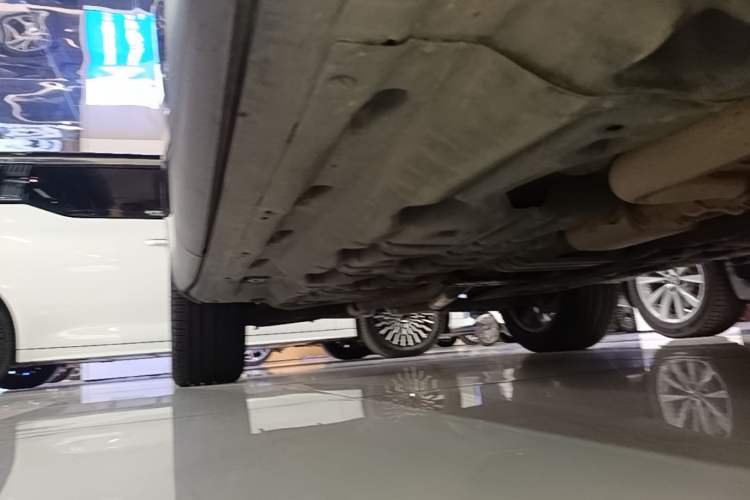 Used Maserati Levante 2016 3.0T Standard Edition Right Side Sill
