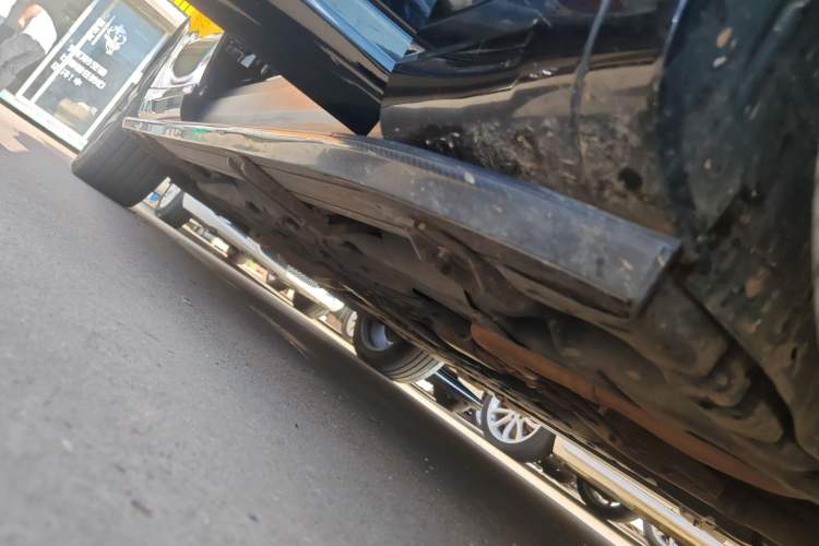 Used Maserati Levante 2016 3.0T Standard Edition Right Side Sill