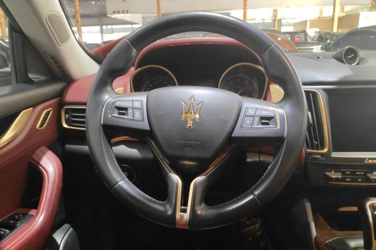Used Maserati Levante 2016 3.0T Standard Edition Steering Wheel