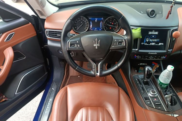 Used Maserati Levante 2016 3.0T Standard Edition Steering Wheel