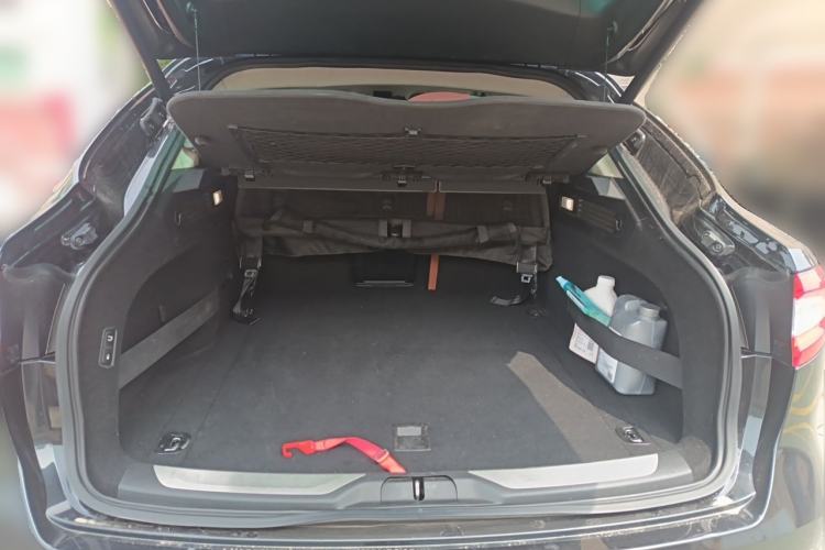 Used Maserati Levante 2016 3.0T Standard Edition Trunk
