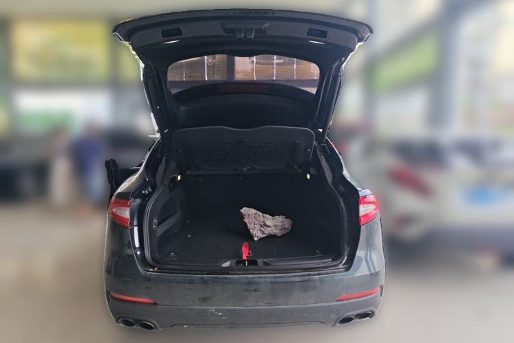 Used Maserati Levante  Trunk