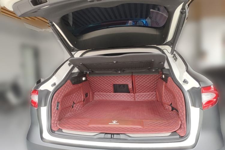 Used Maserati Levante 2016 3.0T Standard Edition Trunk