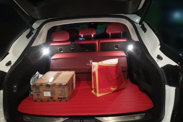 Used Maserati Levante 2016 3.0T Standard Edition Trunk