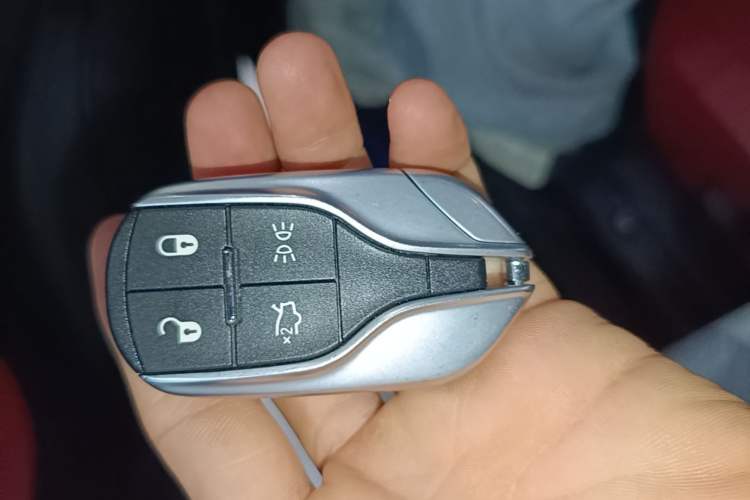Used Maserati Levante 2016 3.0T Standard Edition Vehicle Key