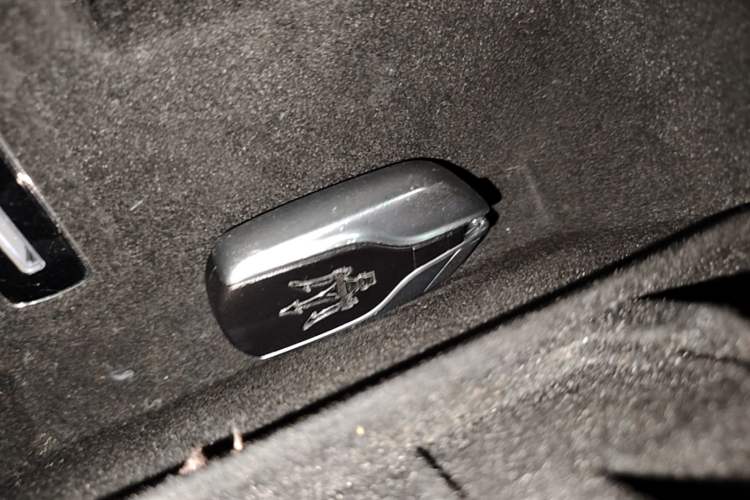 Used Maserati Levante 2016 3.0T Standard Edition Vehicle Key