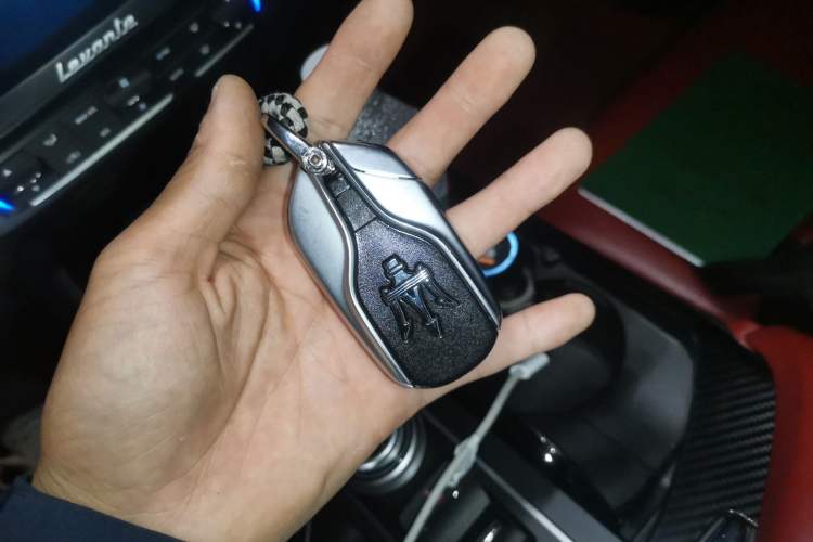 Used Maserati Levante 2016 3.0T Standard Edition Vehicle Key