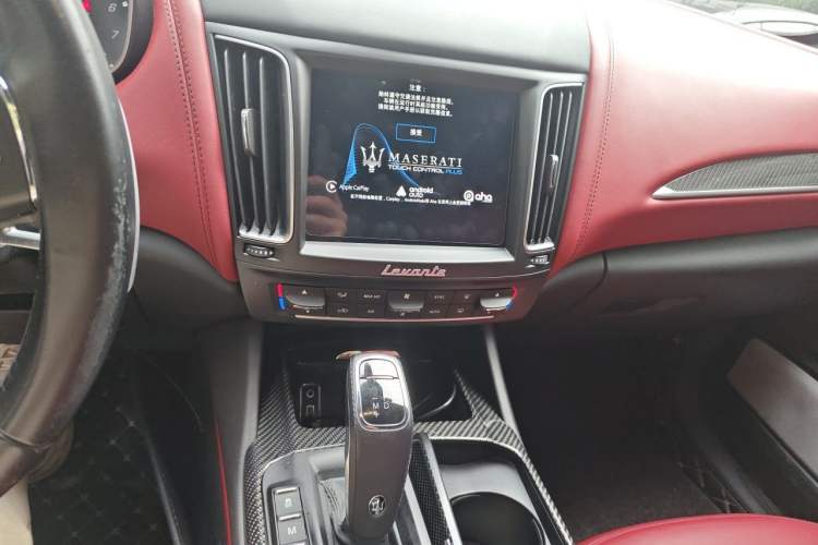 Used Maserati Levante 2016 3.0T Standard Edition Audio And AC Panel