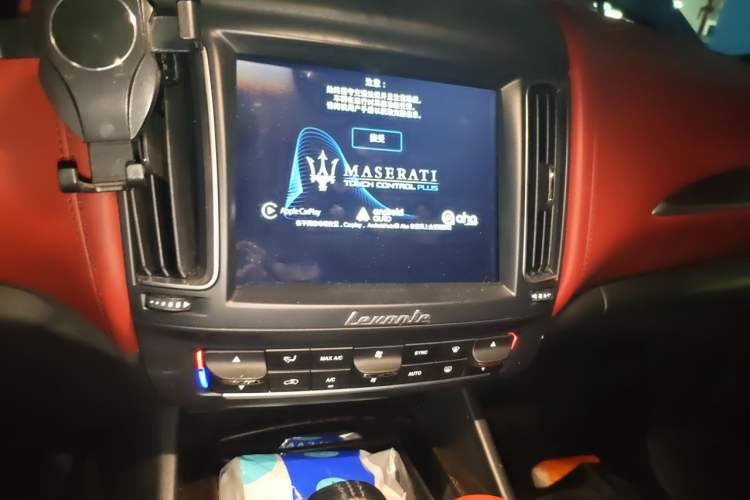 Used Maserati Levante 2016 3.0T Standard Edition Audio And AC Panel