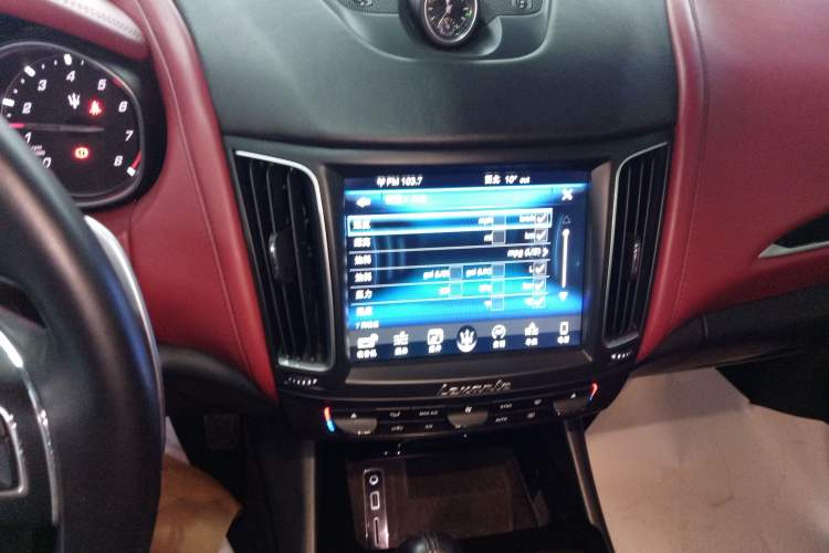 Used Maserati Levante 2016 3.0T Standard Edition Audio And AC Panel