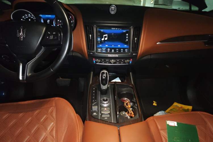 Used Maserati Levante 2016 3.0T Standard Edition Audio And AC Panel